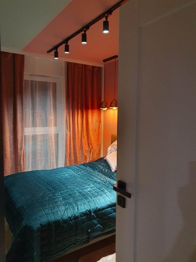 Apartament 3 Pokojowy Lub Pokoj W Mieszkaniu W Nowym Bloku Varsóvia Exterior foto