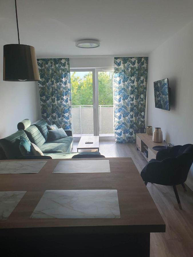 Apartament 3 Pokojowy Lub Pokoj W Mieszkaniu W Nowym Bloku Varsóvia Exterior foto