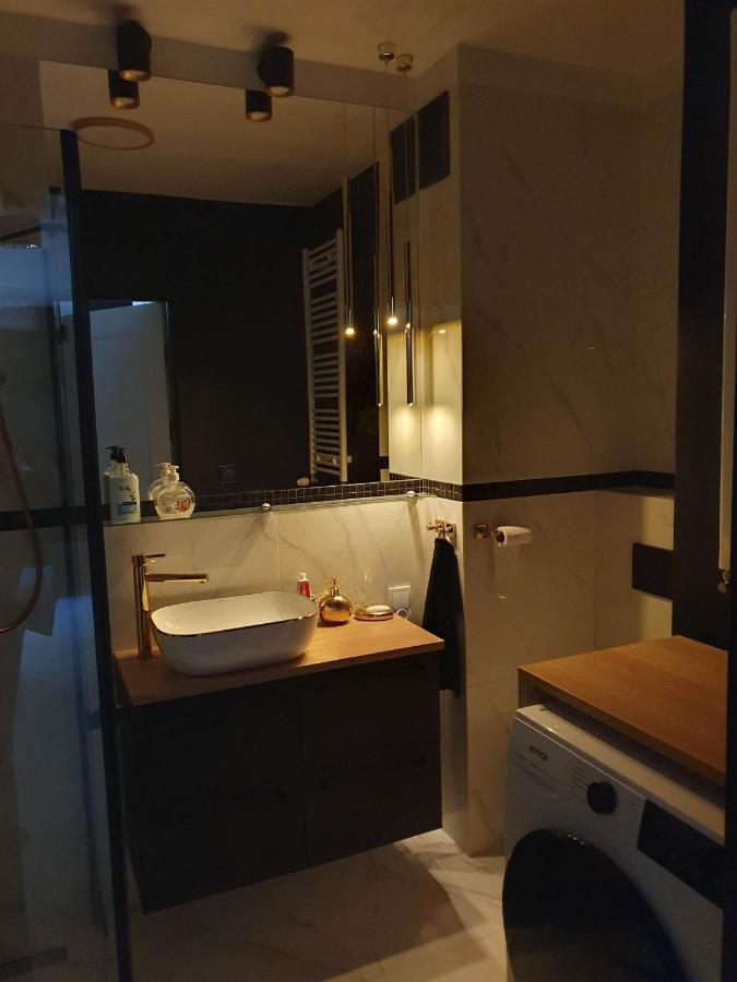 Apartament 3 Pokojowy Lub Pokoj W Mieszkaniu W Nowym Bloku Varsóvia Exterior foto