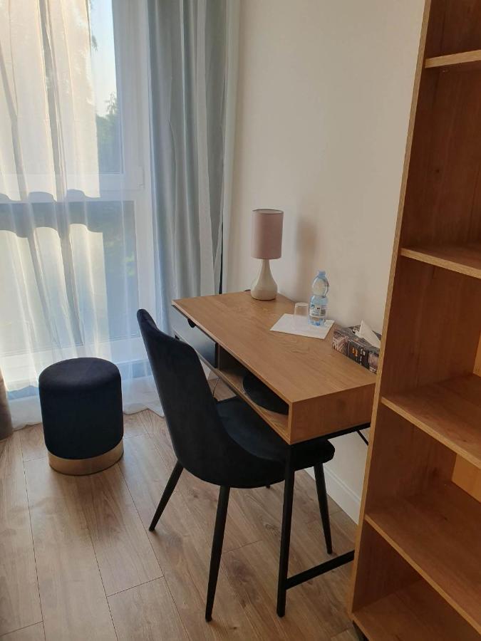 Apartament 3 Pokojowy Lub Pokoj W Mieszkaniu W Nowym Bloku Varsóvia Exterior foto