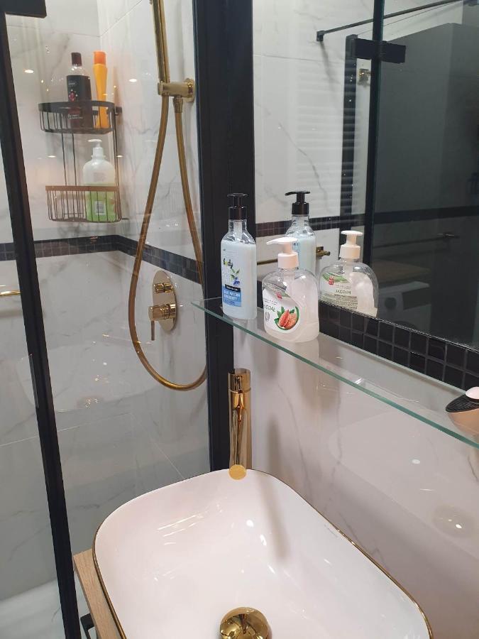 Apartament 3 Pokojowy Lub Pokoj W Mieszkaniu W Nowym Bloku Varsóvia Exterior foto
