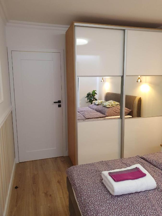 Apartament 3 Pokojowy Lub Pokoj W Mieszkaniu W Nowym Bloku Varsóvia Exterior foto